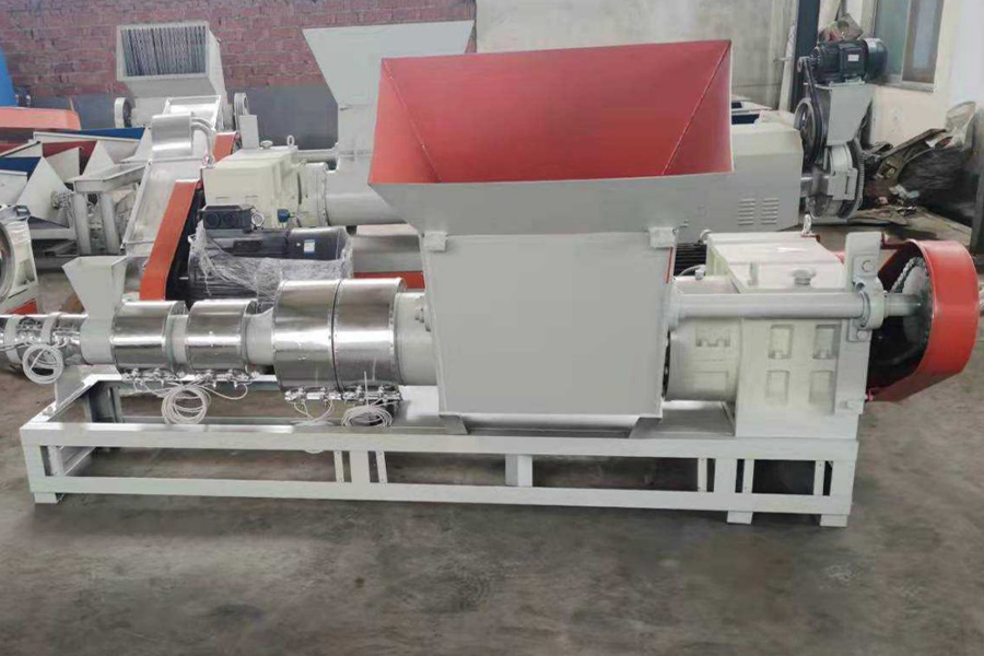 Combination granulator with shredder and granulator