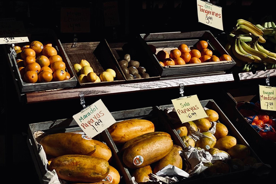 Example of charm pricing at fruit stall