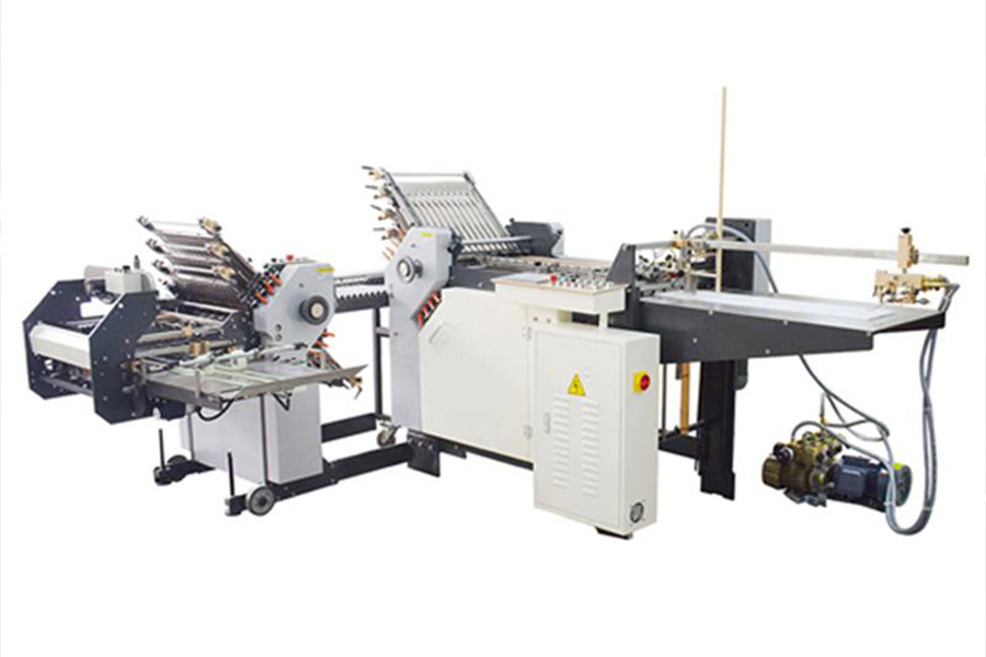 Knife folding machine