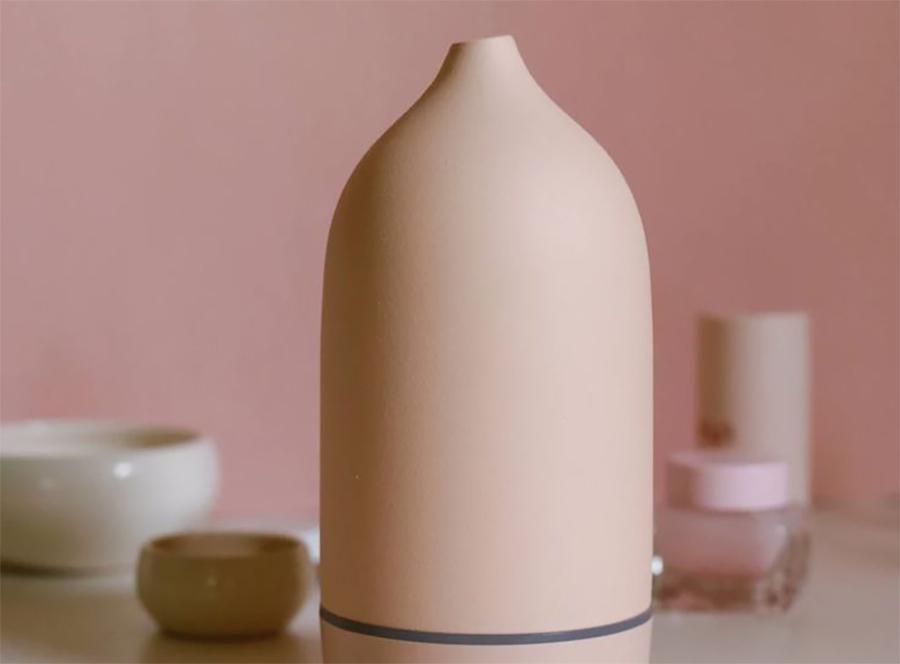 Terracota diffuser placed on a table