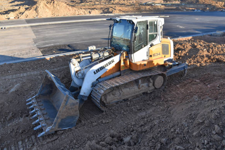 Crawler Loader Liebherr LR 636 Litronic at a construction site